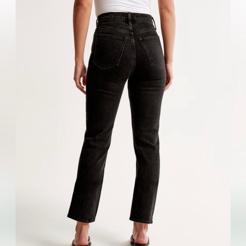 Abercrombie & Fitch Curve Love Ankle Straight Jeans in Washed Black